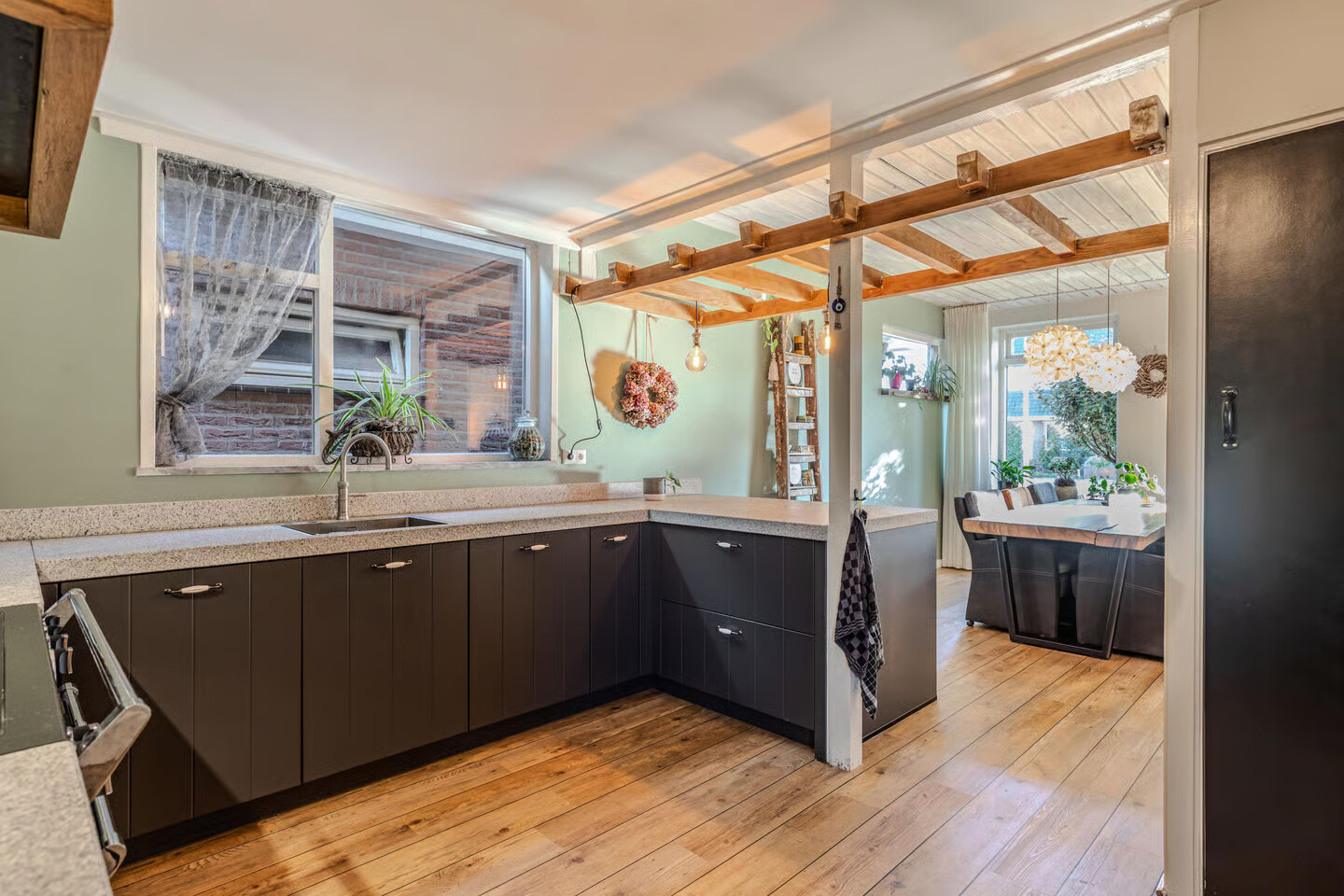 Vrijstaande woning te koop: Zuiderdwarsvaart 26, Drachten