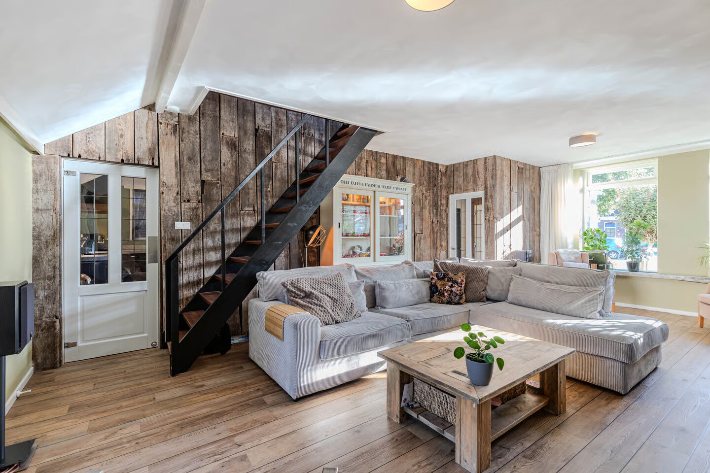 Vrijstaande woning te koop: Zuiderdwarsvaart 26, Drachten
