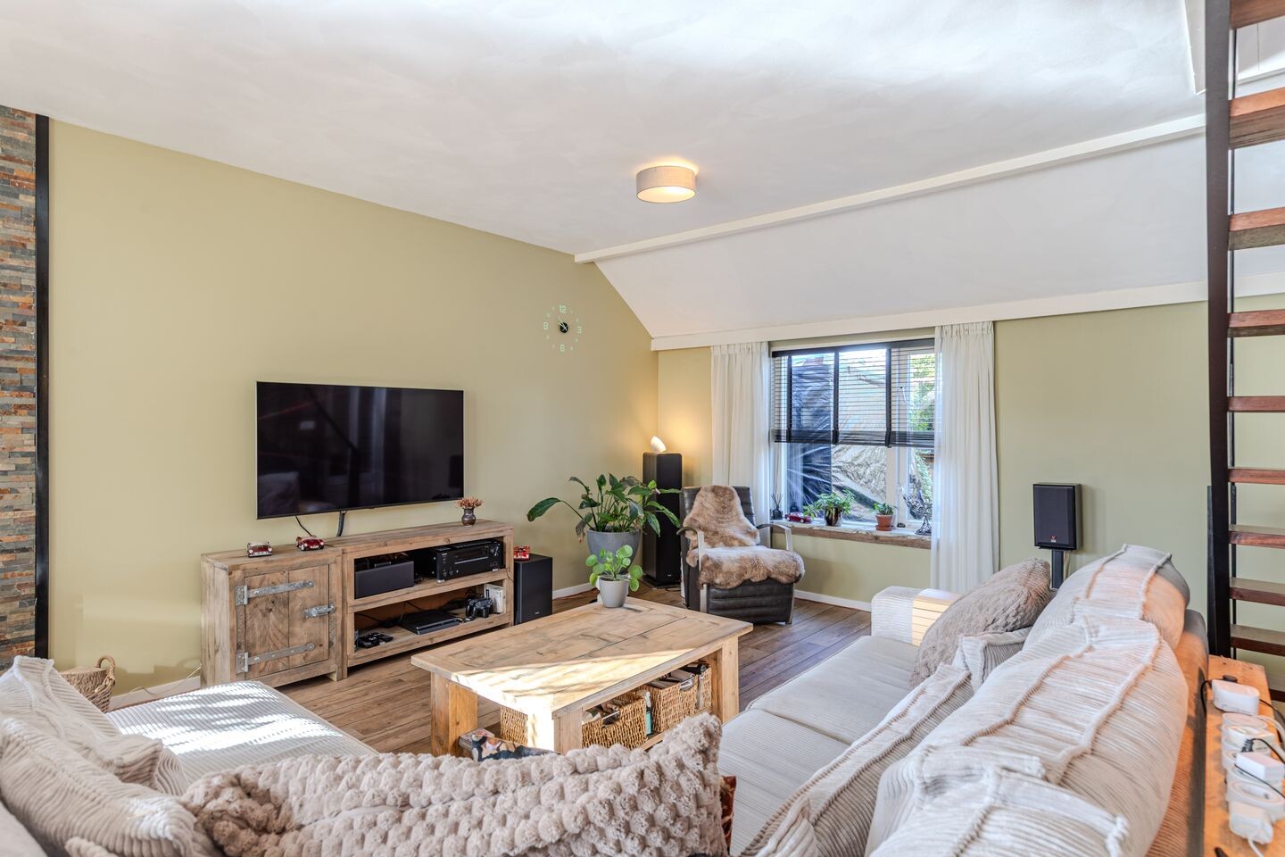 Vrijstaande woning te koop: Zuiderdwarsvaart 26, Drachten