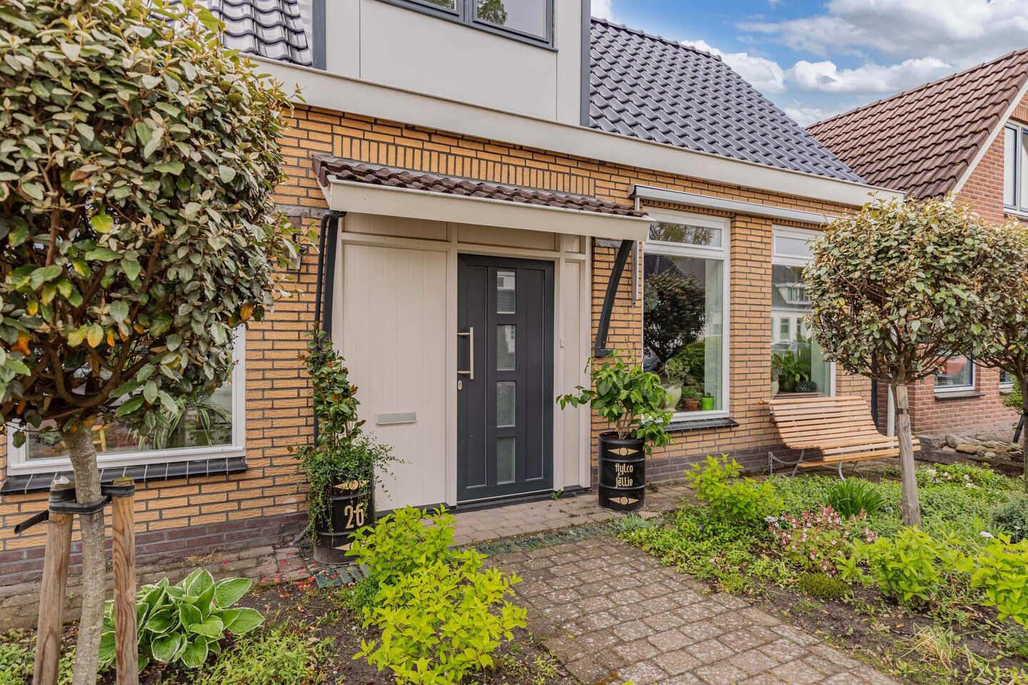 Vrijstaande woning te koop: Zuiderdwarsvaart 26, Drachten