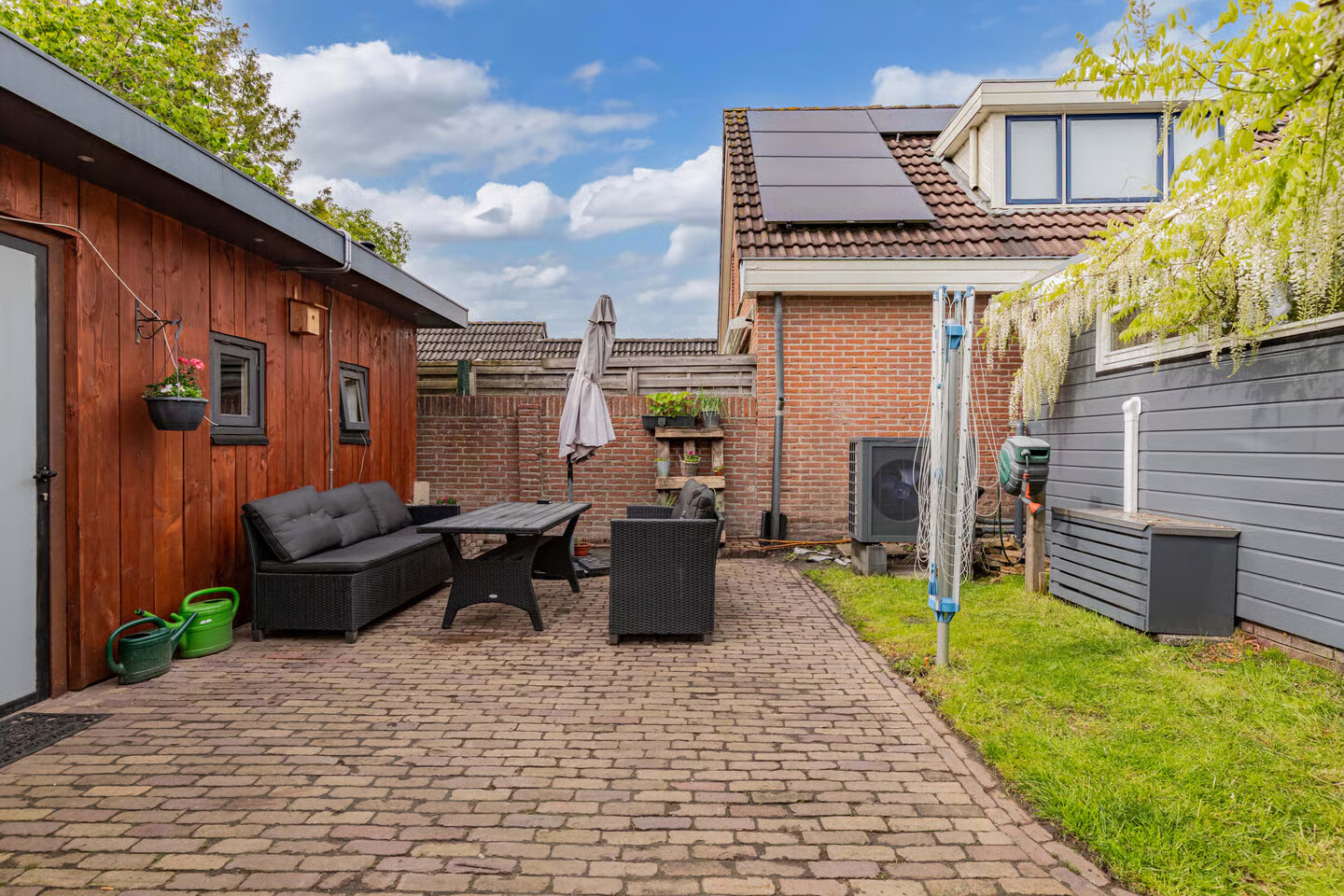 Vrijstaande woning te koop: Zuiderdwarsvaart 26, Drachten