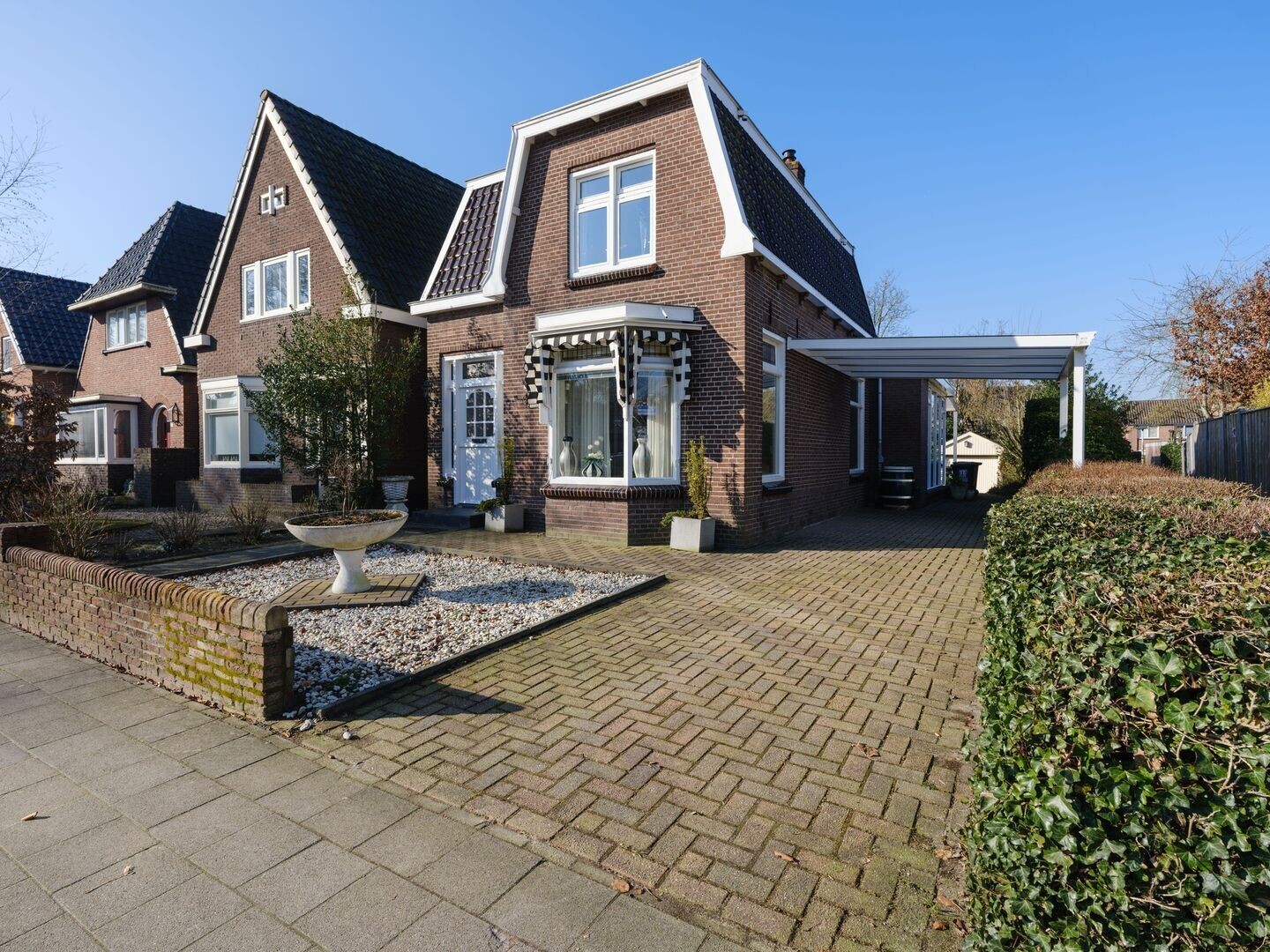Vrijstaande woning te koop: Burgemeester Wuiteweg 102, Drachten