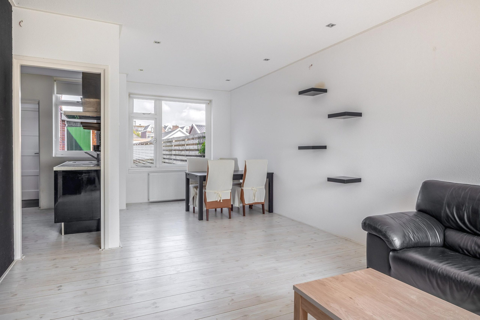 Tussenwoning te koop: Bruinsslotstraat 24, Drachten