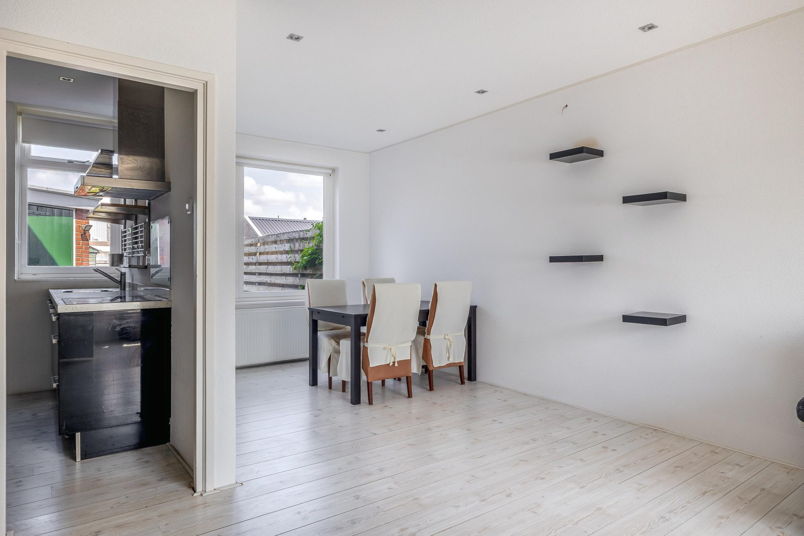 Tussenwoning te koop: Bruinsslotstraat 24, Drachten