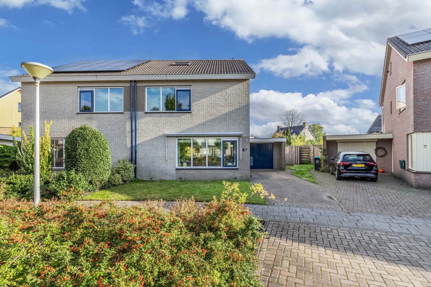 Twee-onder-één-kap te koop: Korenmolen 5A, Drachten