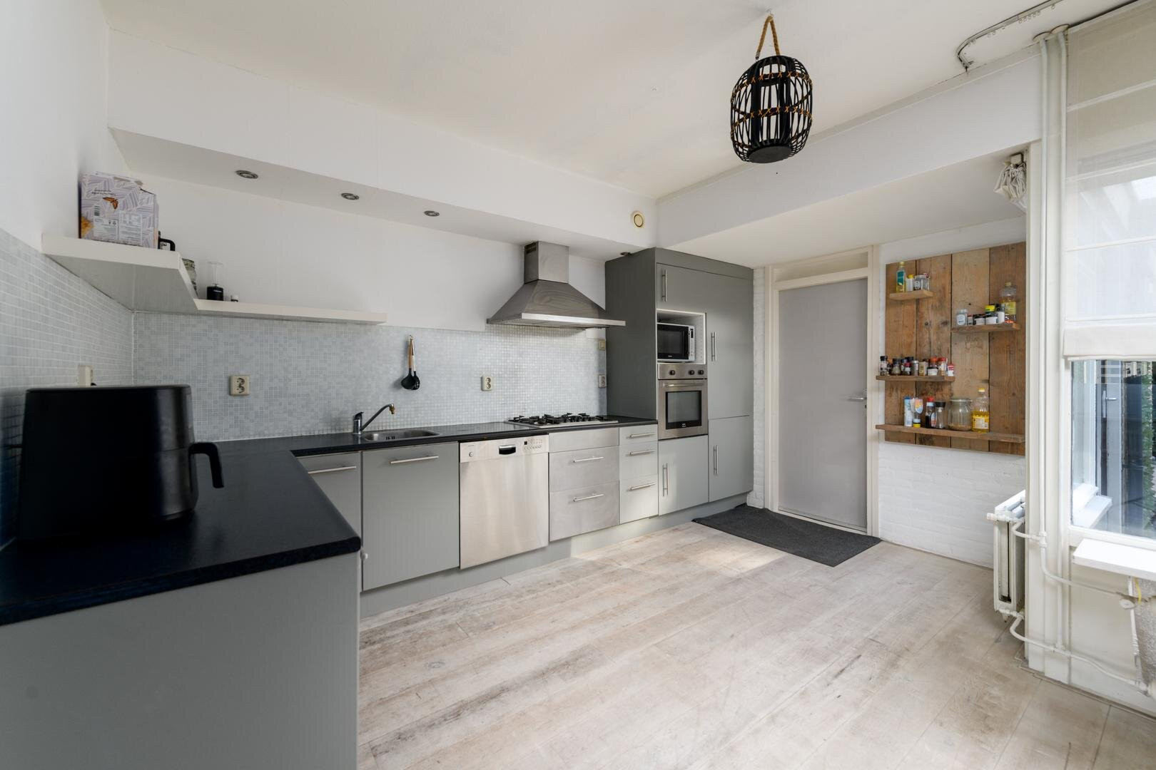 Tussenwoning te koop: Hunze 226, Drachten