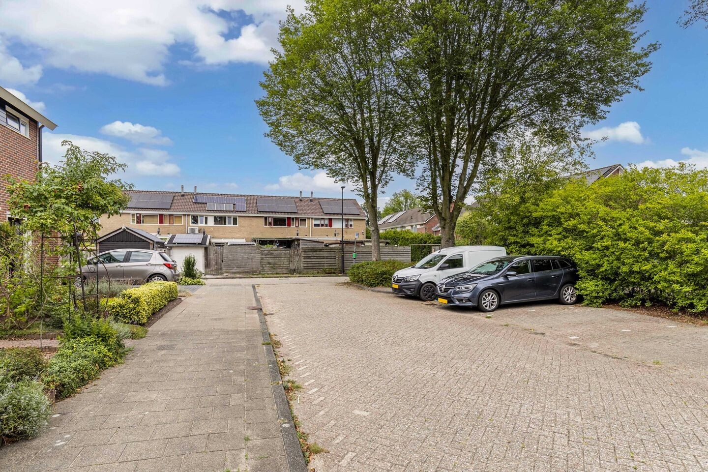 Tussenwoning te koop: Moezel 40, Drachten