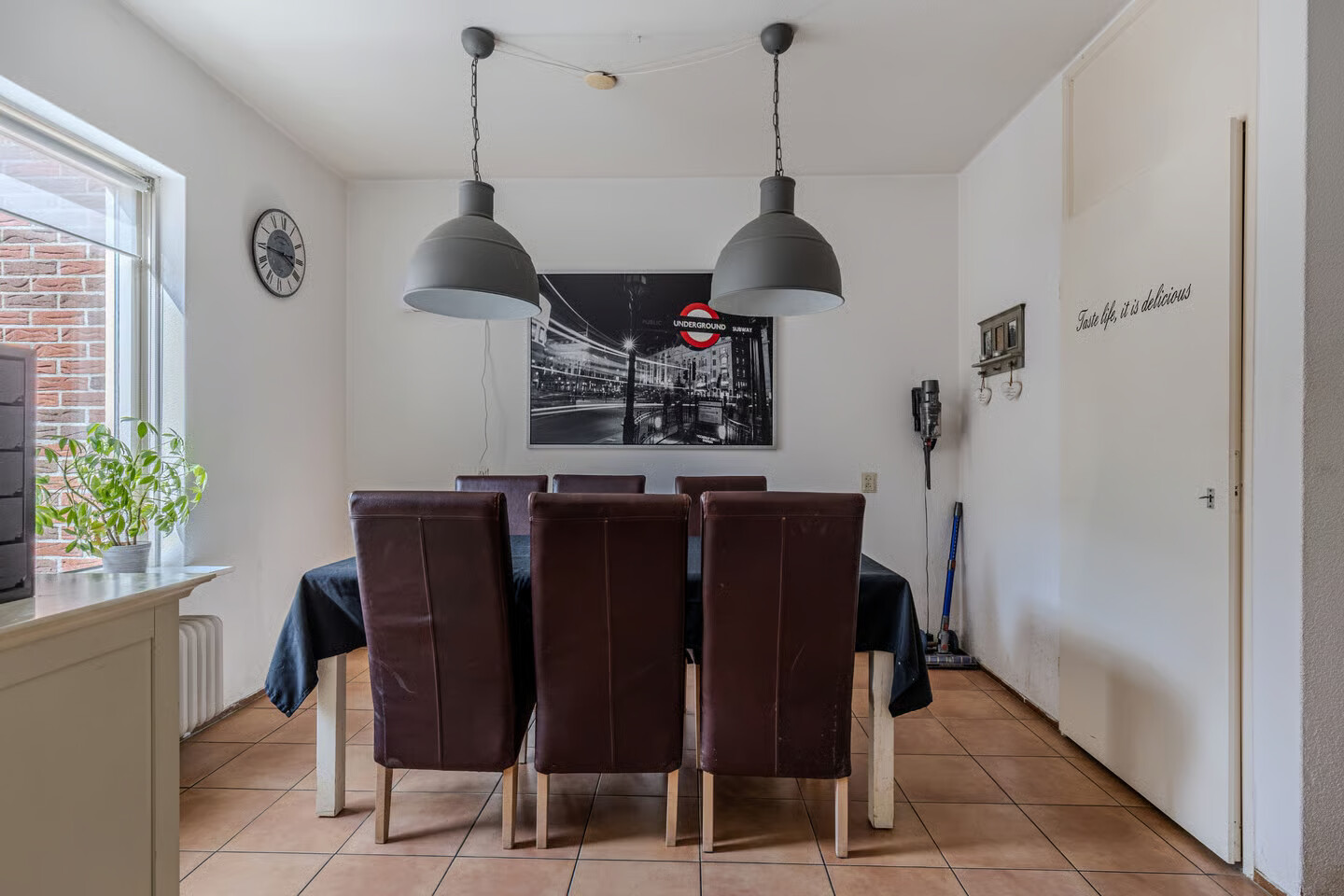 Tussenwoning te koop: Moezel 40, Drachten