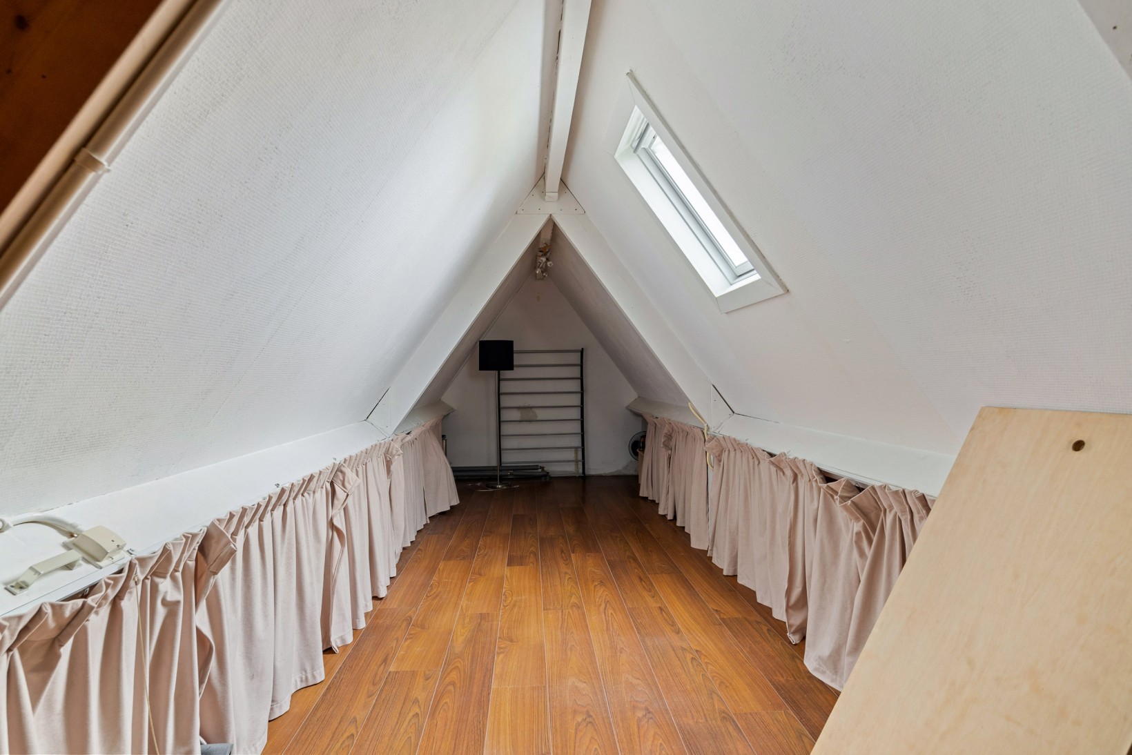 Hoekwoning te koop: Stal 235, Drachten