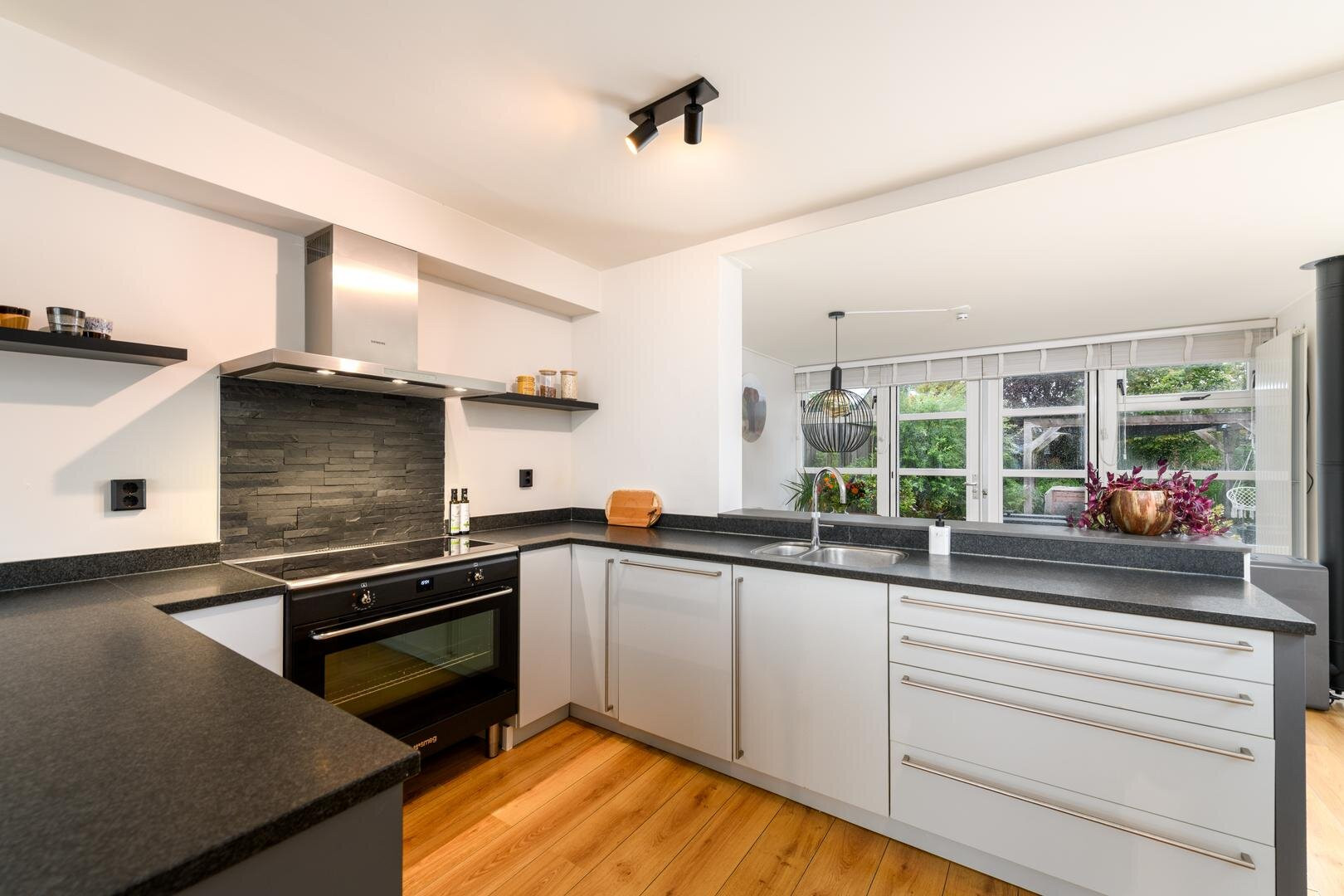 Tussenwoning te koop: Dorsvloer 174, Drachten