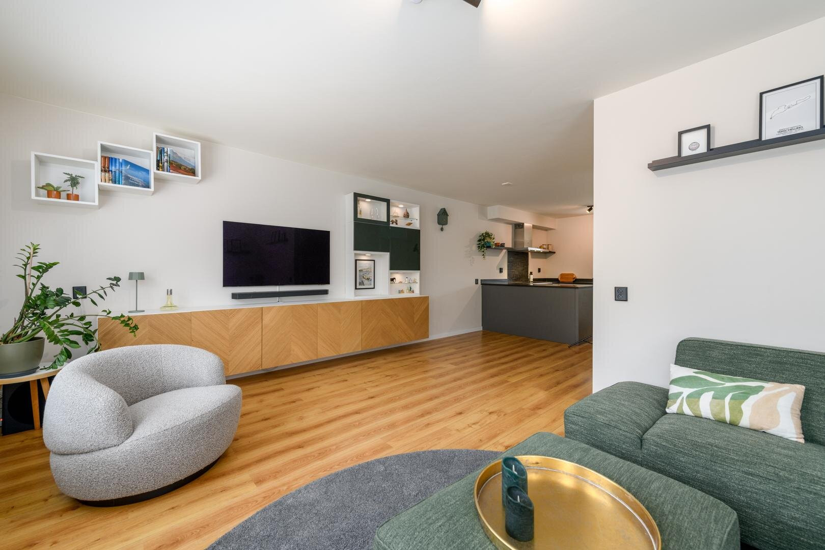 Tussenwoning te koop: Dorsvloer 174, Drachten
