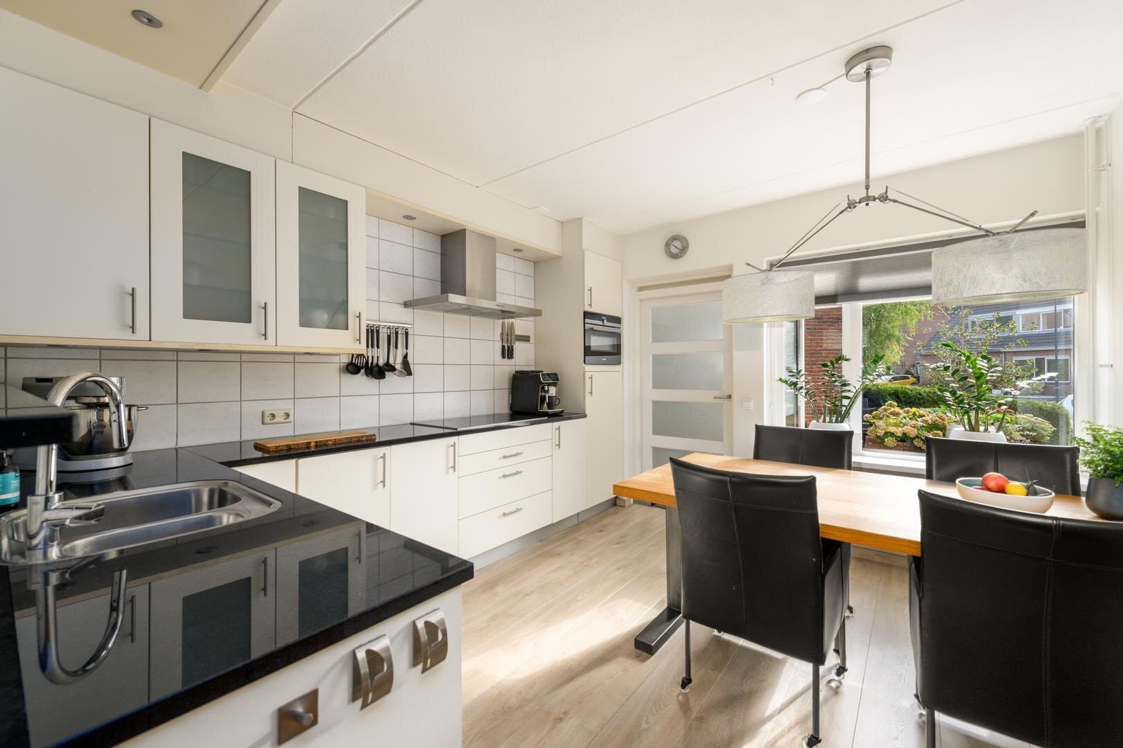 Tussenwoning te koop: De Excelsior 65, Drachten