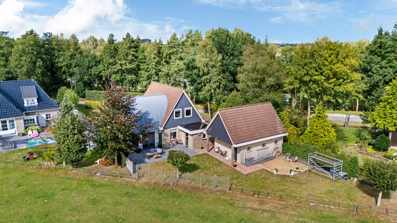 Vrijstaande woning te koop: Hoptunen 15, De Wilgen