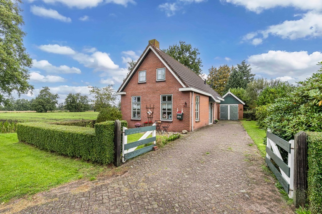 Vrijstaande woning te koop: It West 52, Oudega