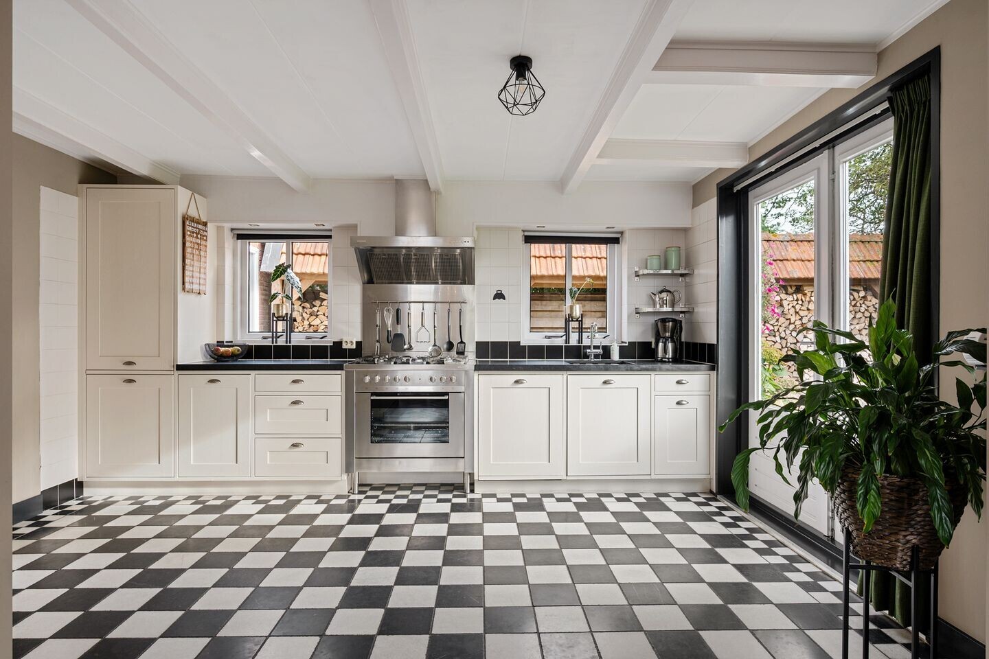 Vrijstaande woning te koop: Kommisjewei 106, Opeinde