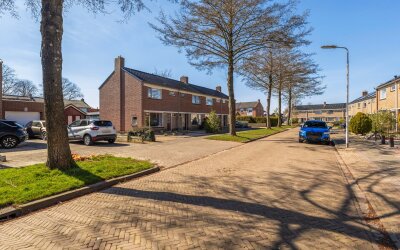 Johan ter Schoeleweg 12
