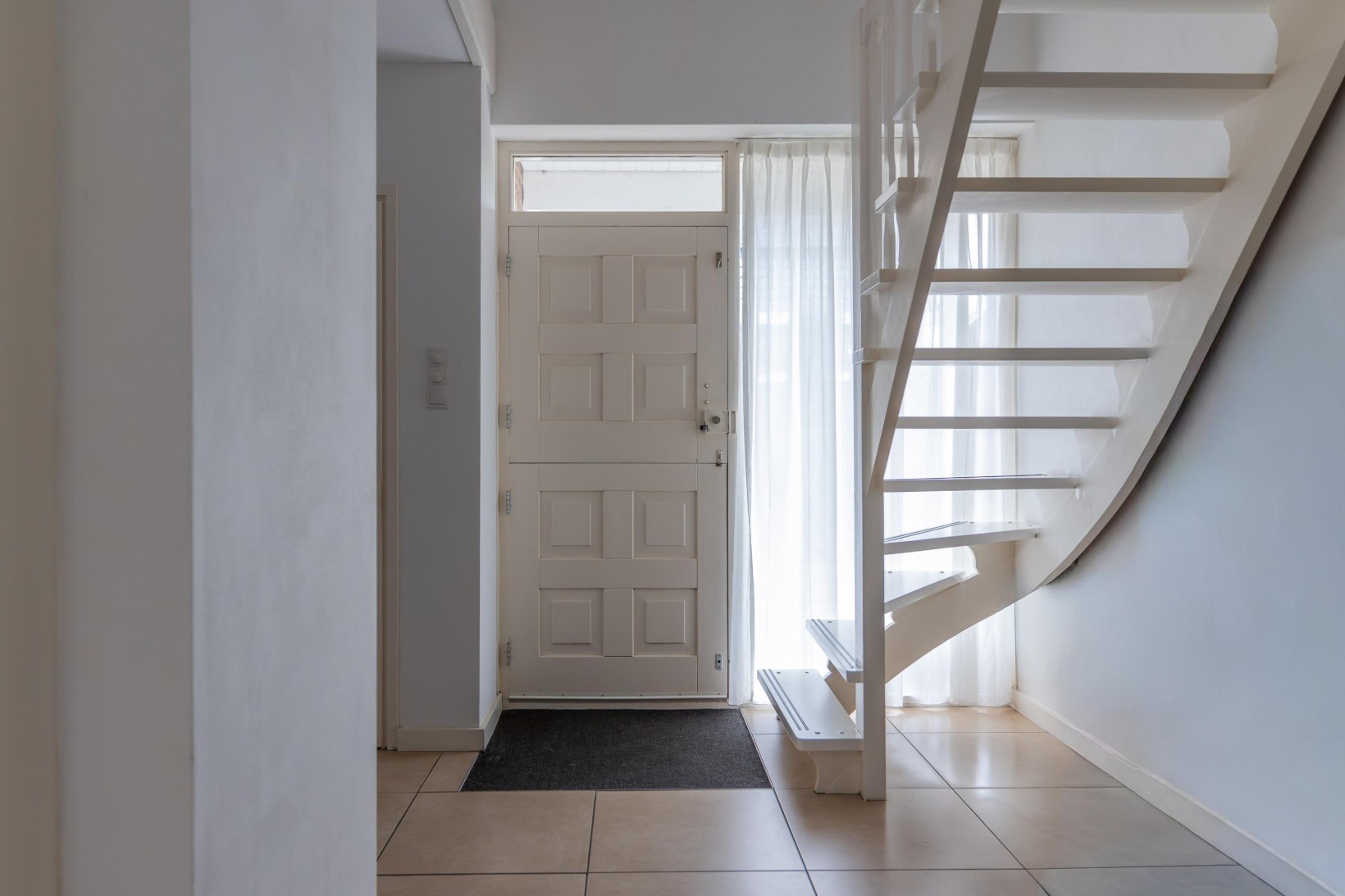 Vrijstaande woning te koop: De Nachtegaal 70, Surhuisterveen