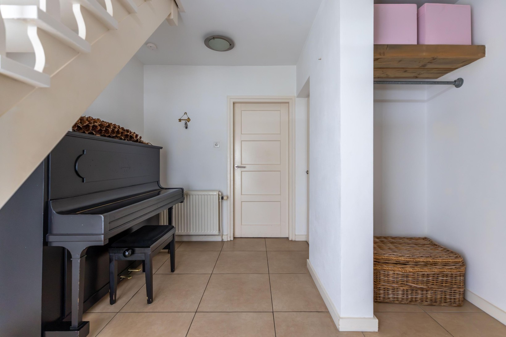 Vrijstaande woning te koop: De Nachtegaal 70, Surhuisterveen
