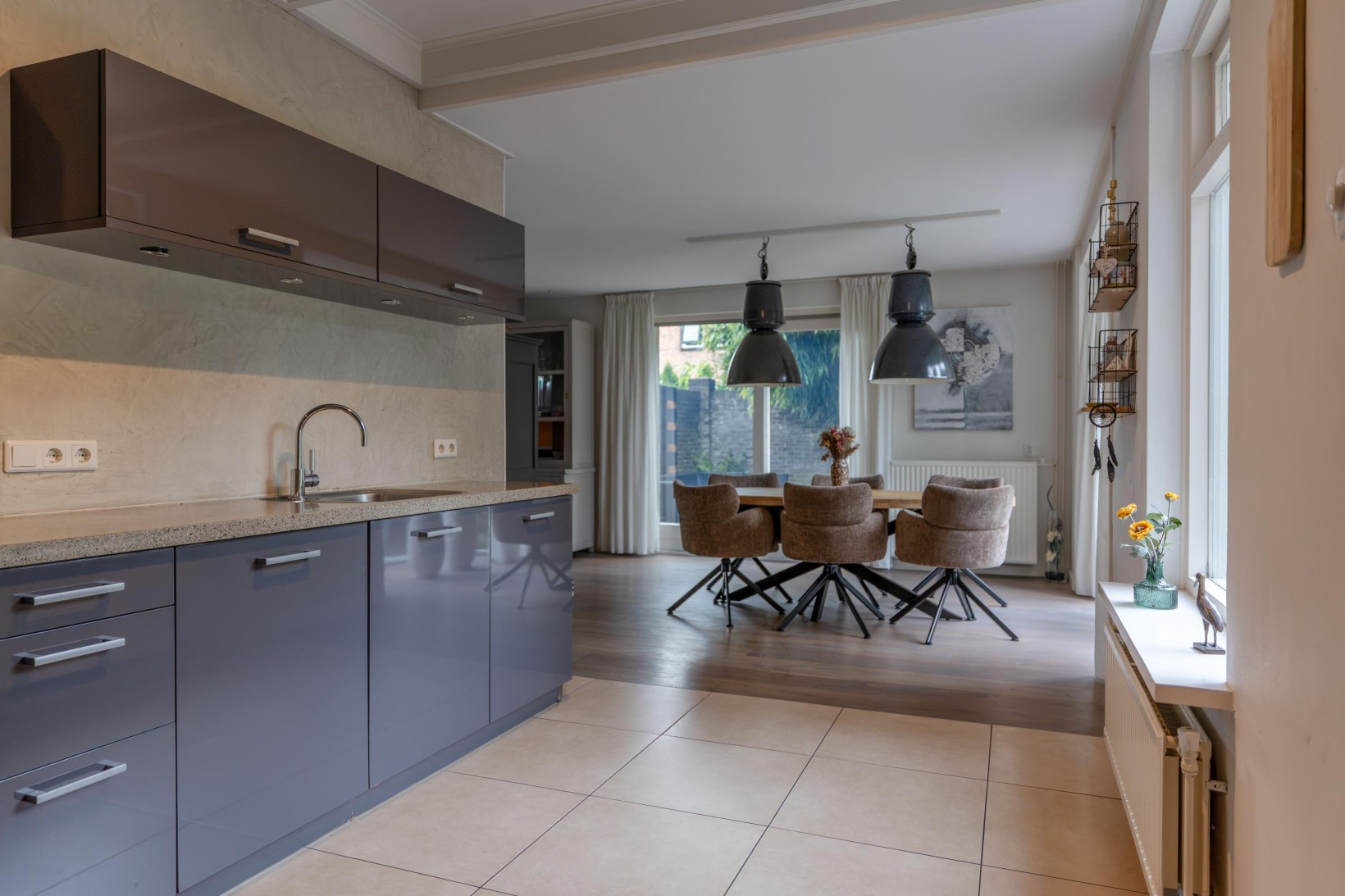 Vrijstaande woning te koop: De Nachtegaal 70, Surhuisterveen