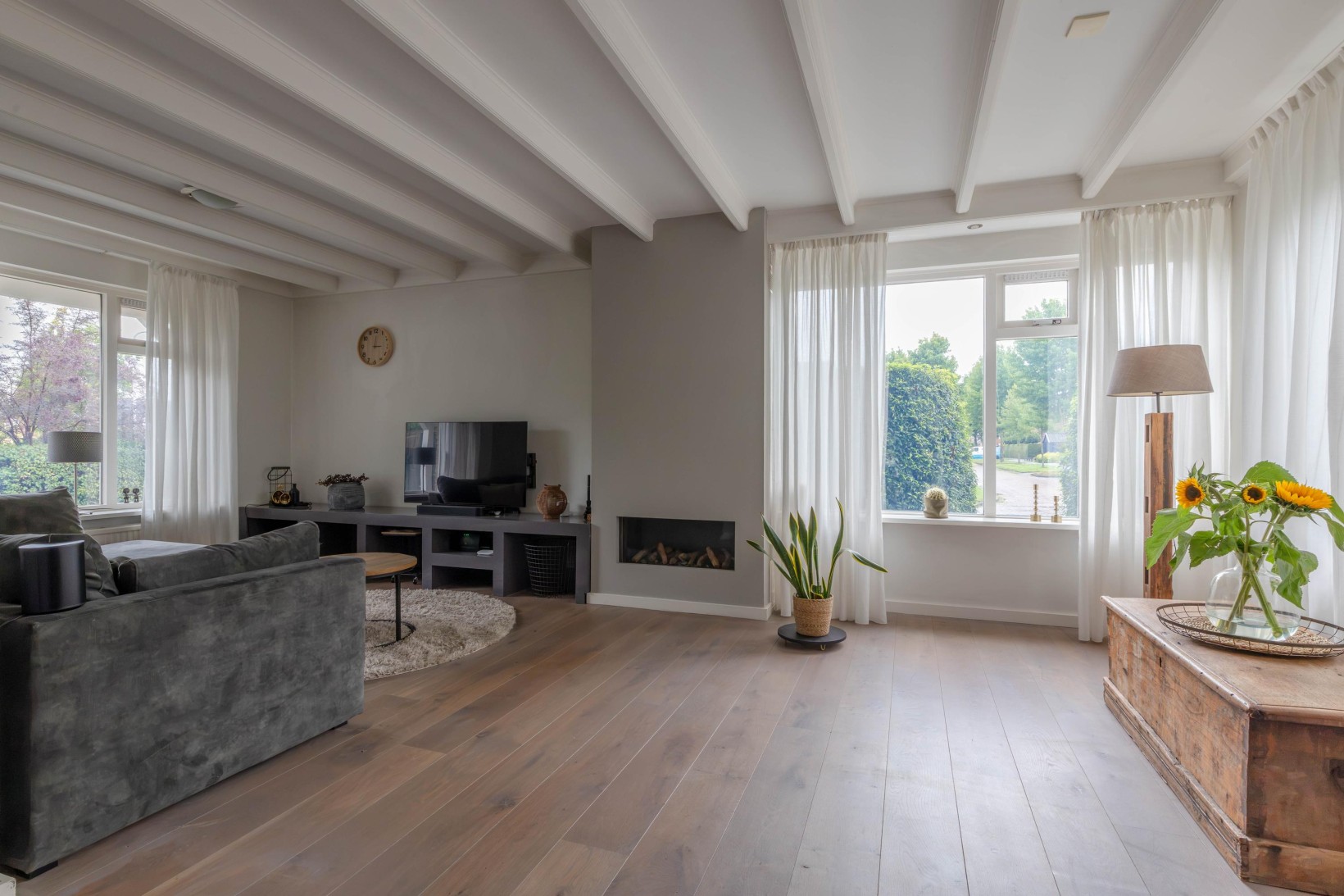 Vrijstaande woning te koop: De Nachtegaal 70, Surhuisterveen