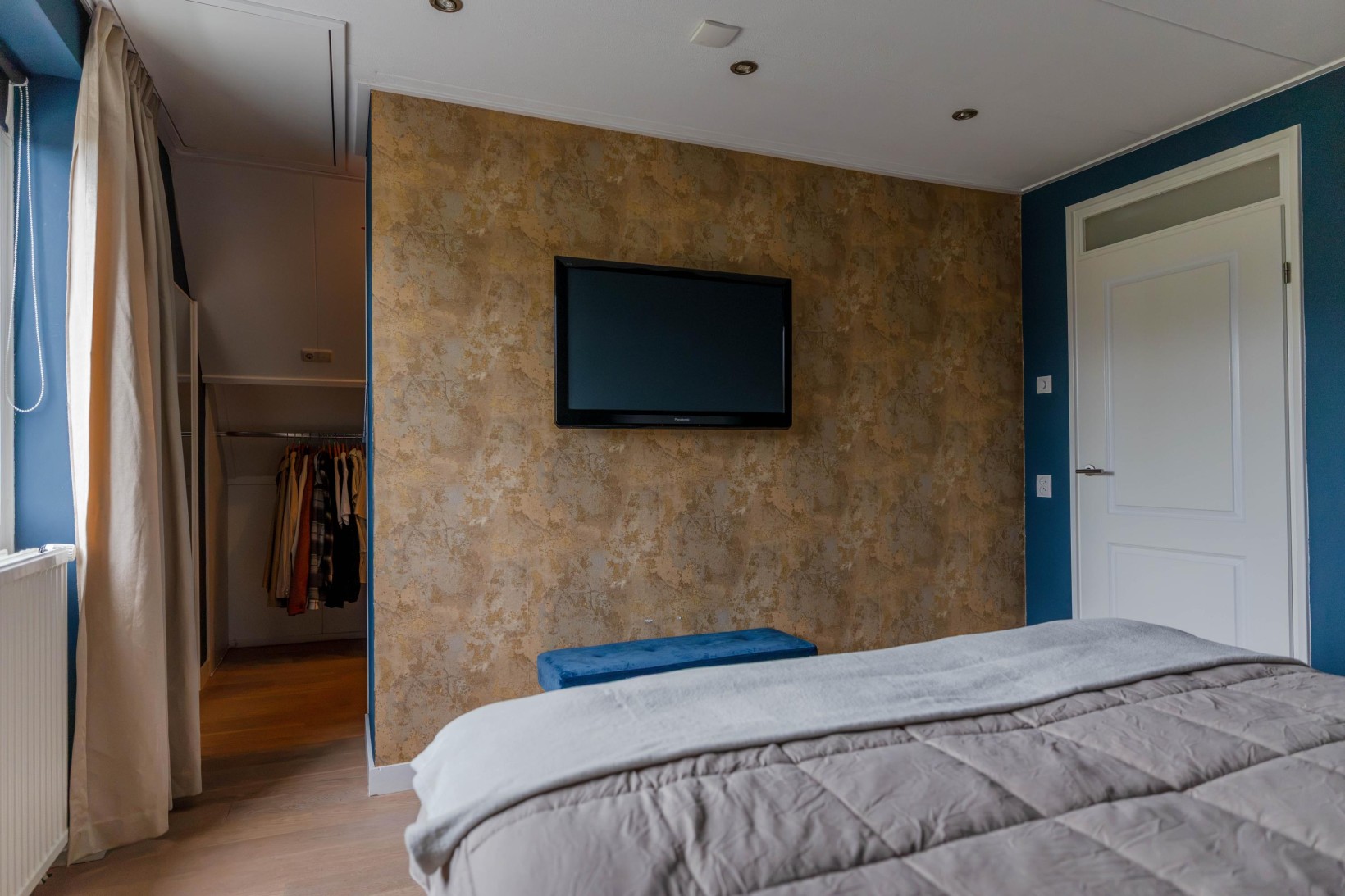 Vrijstaande woning te koop: De Nachtegaal 70, Surhuisterveen