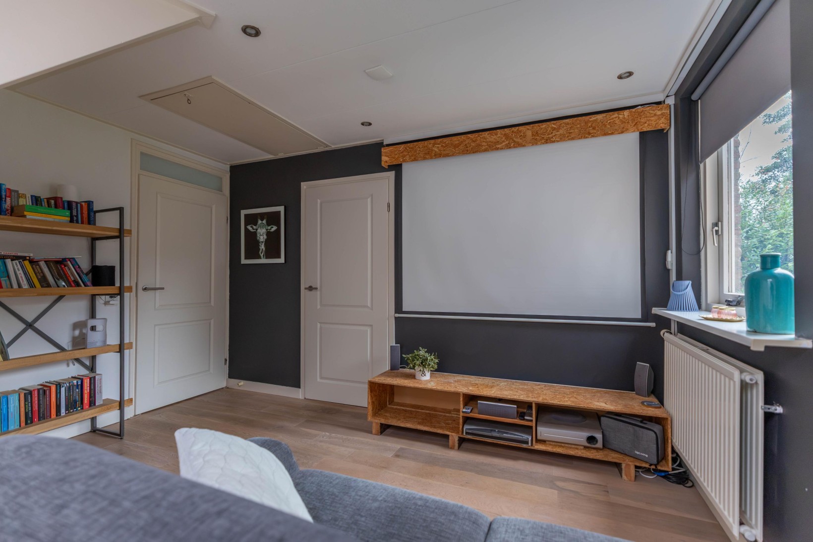 Vrijstaande woning te koop: De Nachtegaal 70, Surhuisterveen