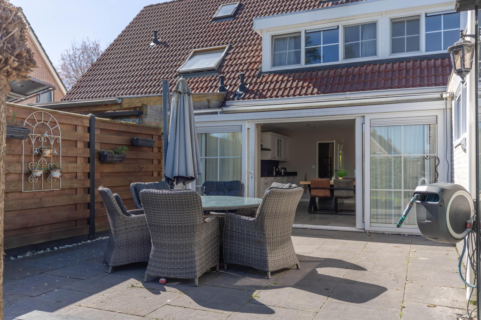 Tussenwoning te koop: De Buizerd 32, Surhuisterveen