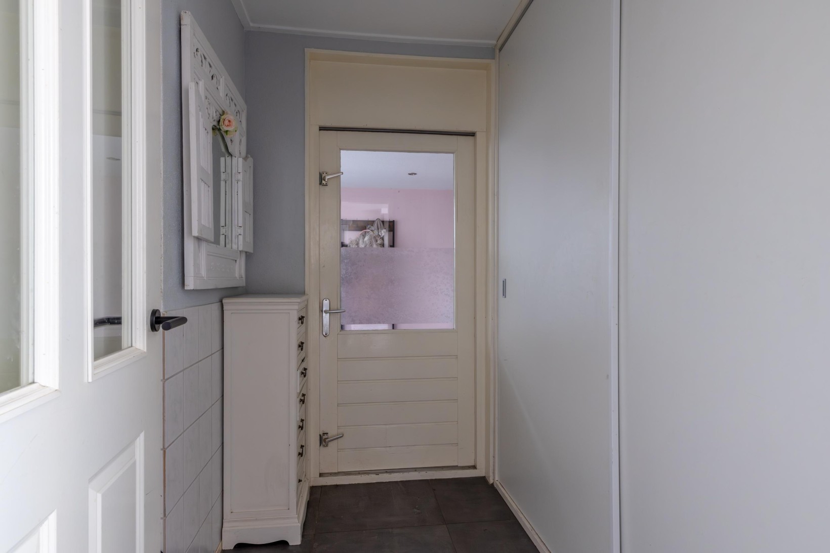 Tussenwoning te koop: De Buizerd 32, Surhuisterveen