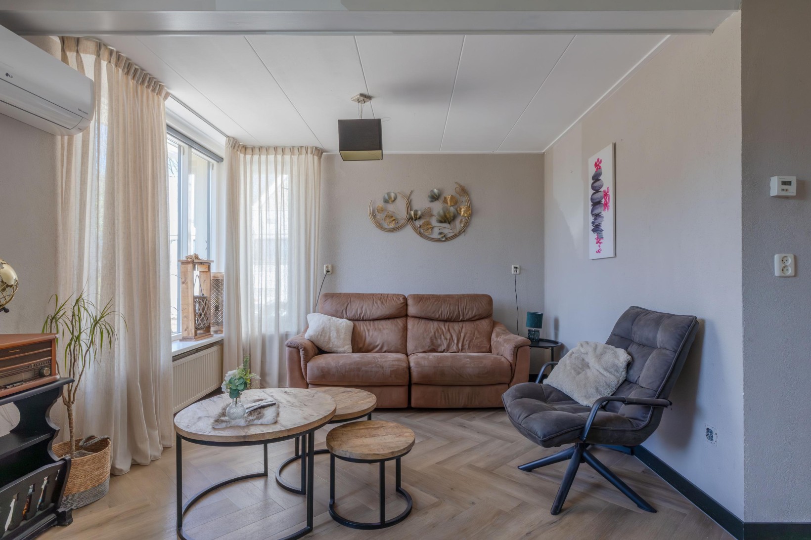 Tussenwoning te koop: De Buizerd 32, Surhuisterveen