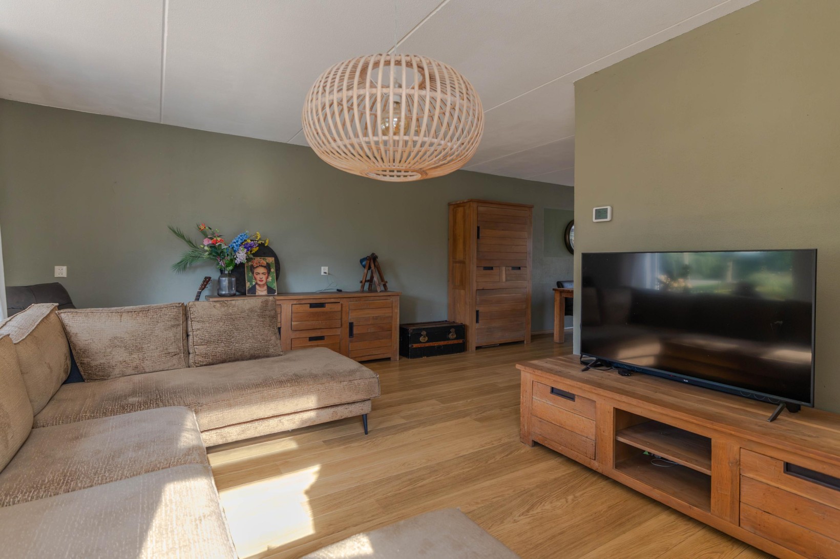 Tussenwoning te koop: De Buizerd 34, Surhuisterveen