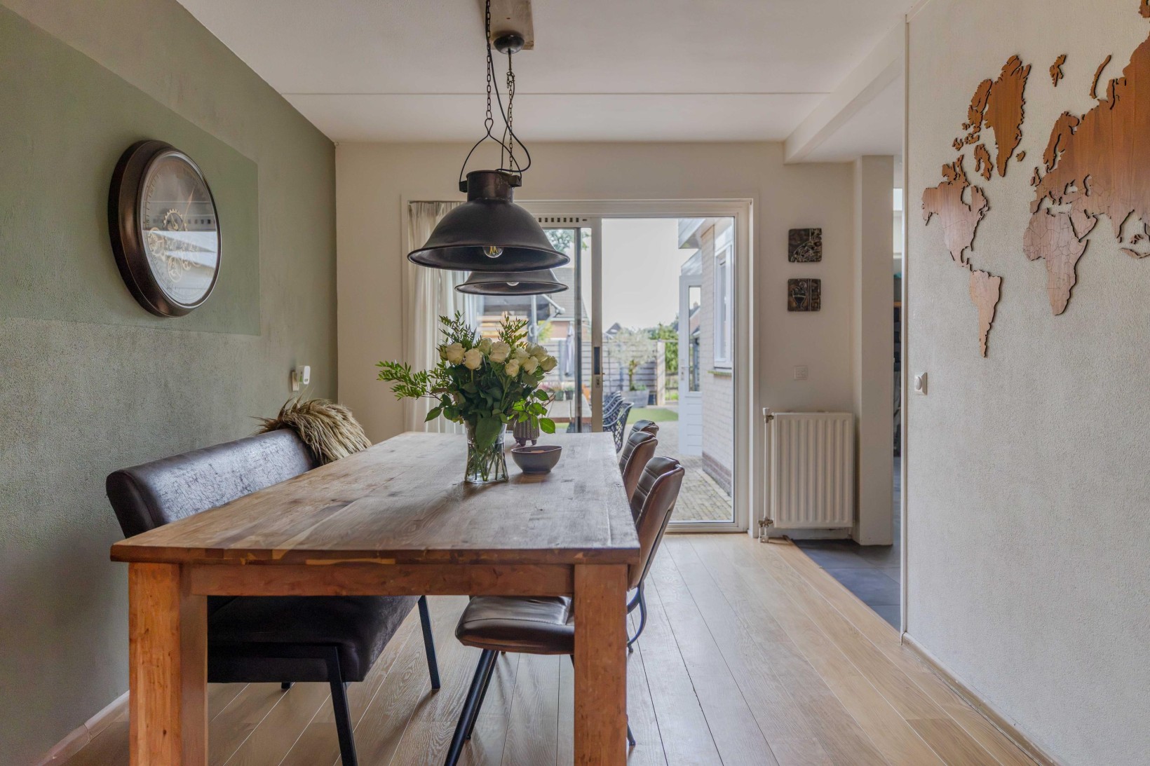 Tussenwoning te koop: De Buizerd 34, Surhuisterveen