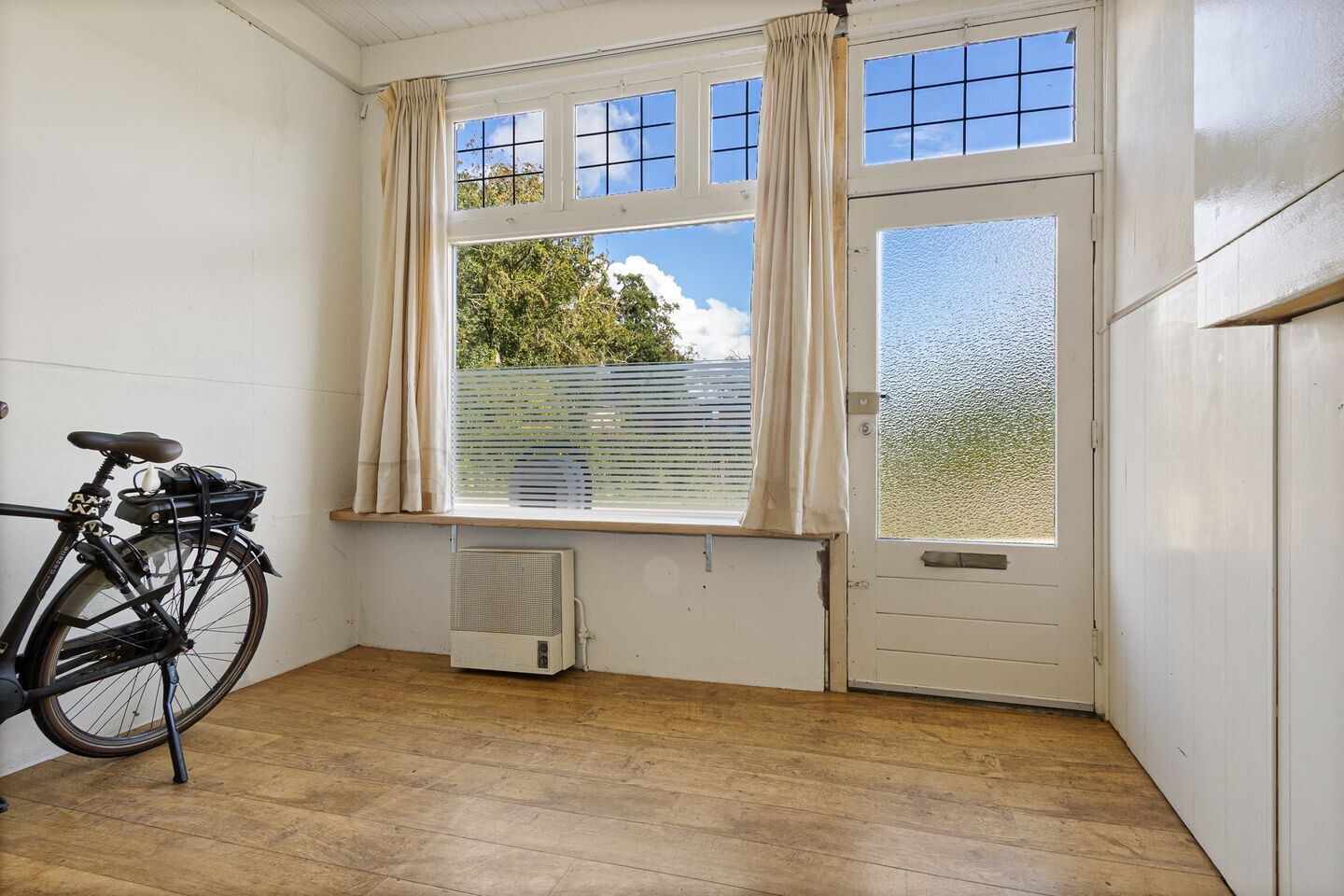Vrijstaande woning te koop: Verbindingsweg 2, Ureterp