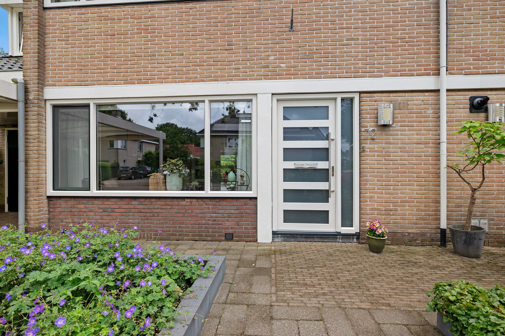 Hoekwoning te koop: Kolfbaan 72, Burgum