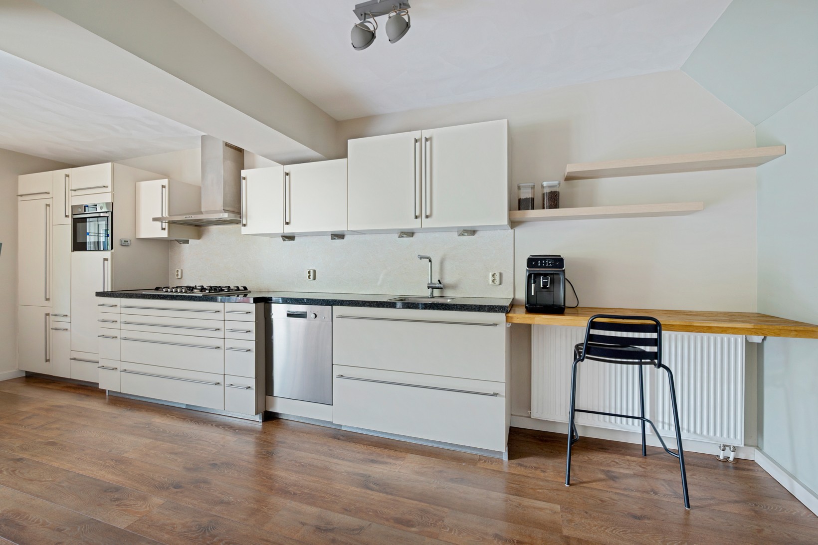 Hoekwoning te koop: Kolfbaan 72, Burgum