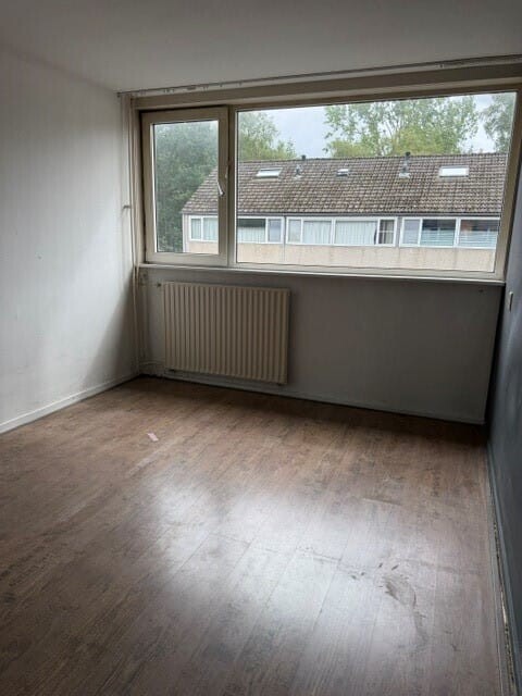 Tussenwoning te koop: Minister van den Brinklaan 124, Burgum