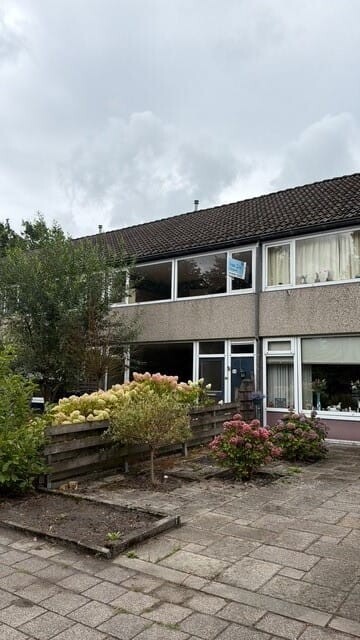 Tussenwoning te koop: Minister van den Brinklaan 124, Burgum