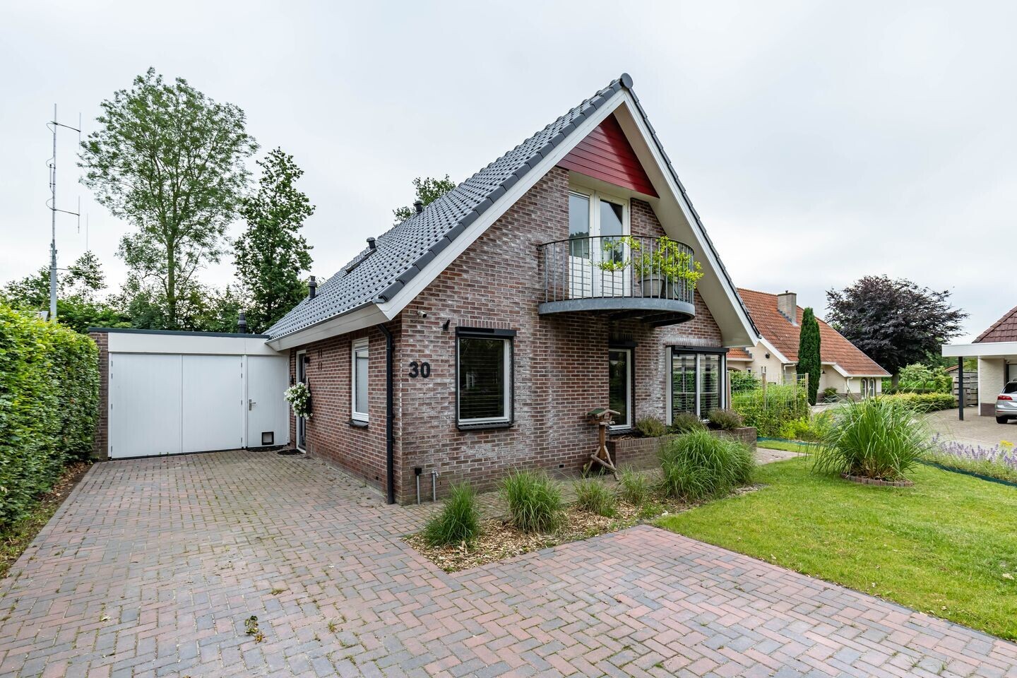 Vrijstaande woning te koop: De Jister 30, Sumar