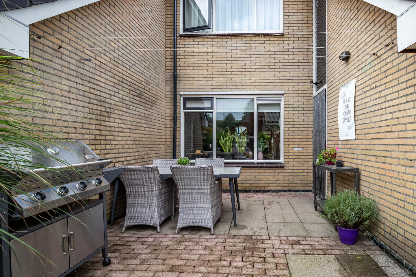 Tussenwoning te koop: Sjoerd Pieters Hoekstraweg 30, Sumar
