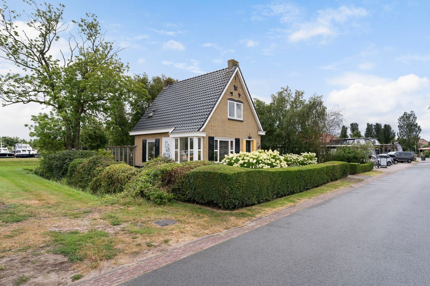 Vrijstaande woning te koop: Wiidswei 1, Earnewâld