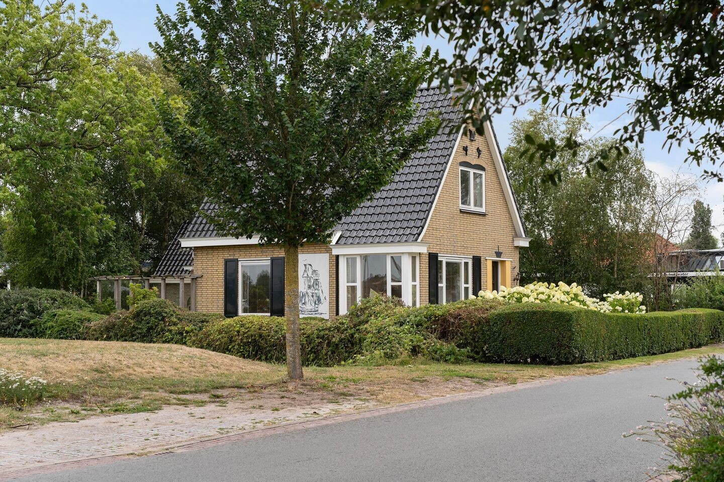 Vrijstaande woning te koop: Wiidswei 1, Earnewâld