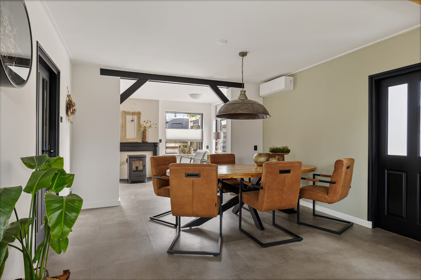 Vrijstaande woning te koop: Pastorijloane 4, De Westereen