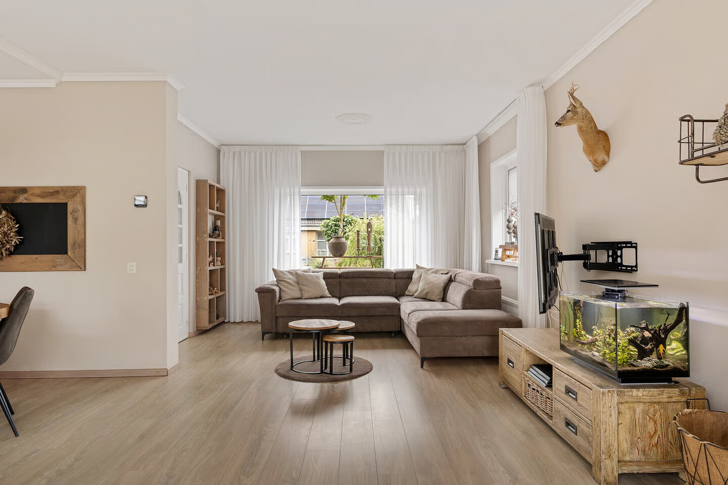 Vrijstaande woning te koop: Fiifhuzen 32, Harkema