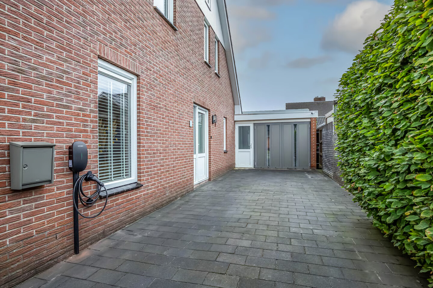 Twee-onder-één-kap te koop: De Elzen 62, Harkema
