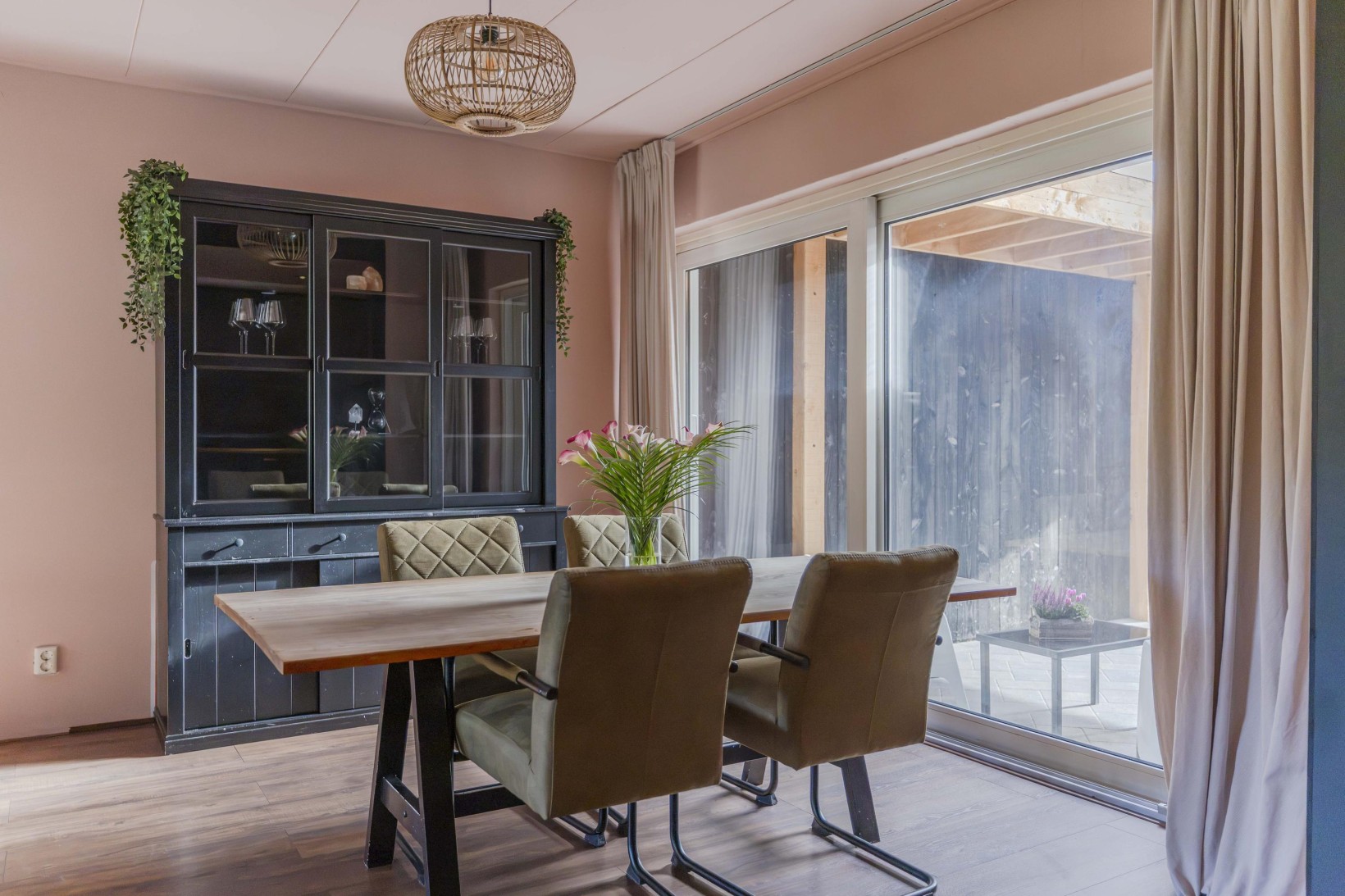 Hoekwoning te koop: Van Stolbergstrjitte 43, Kootstertille