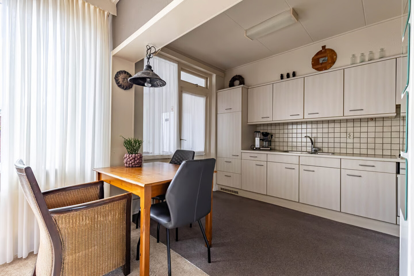 Tussenwoning te koop: Kloostermankamp 4, Drogeham