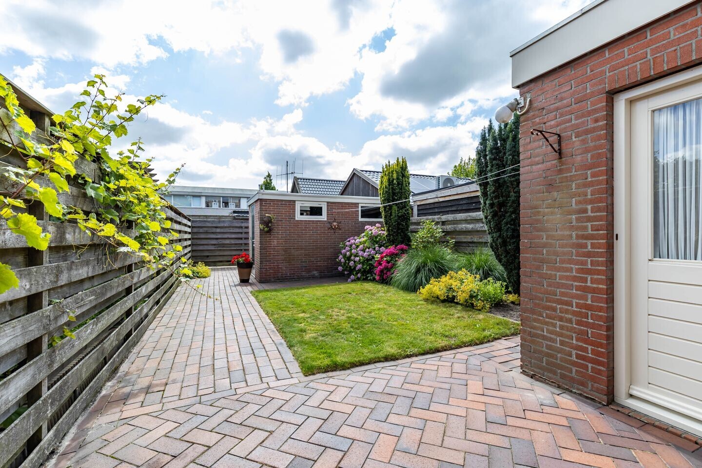 Tussenwoning te koop: Kloostermankamp 4, Drogeham