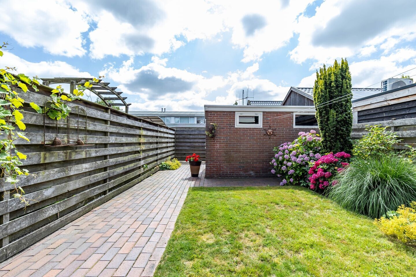 Tussenwoning te koop: Kloostermankamp 4, Drogeham