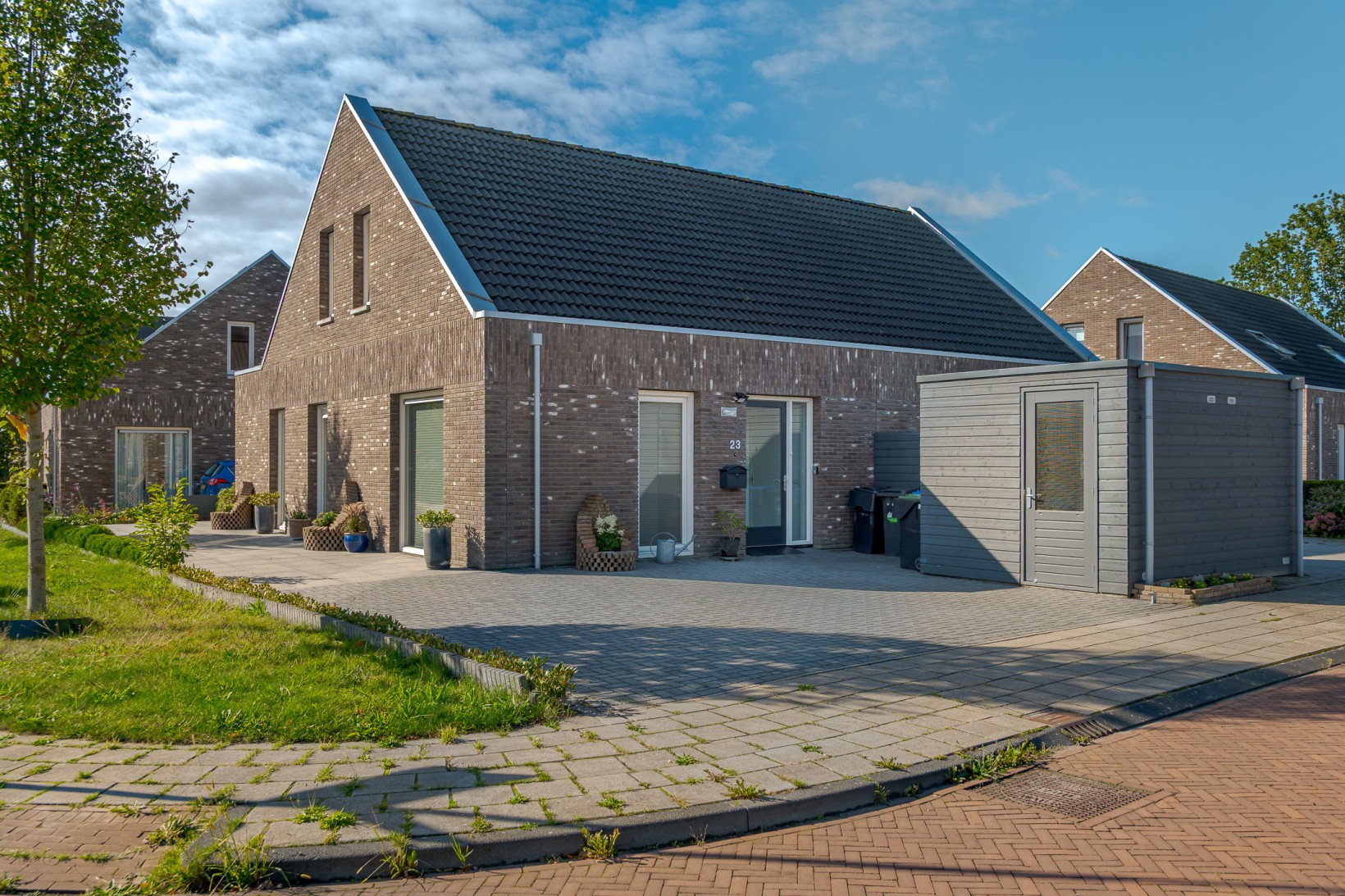 Twee-onder-één-kap te koop: H. Scheepstrastraat 23, Roden