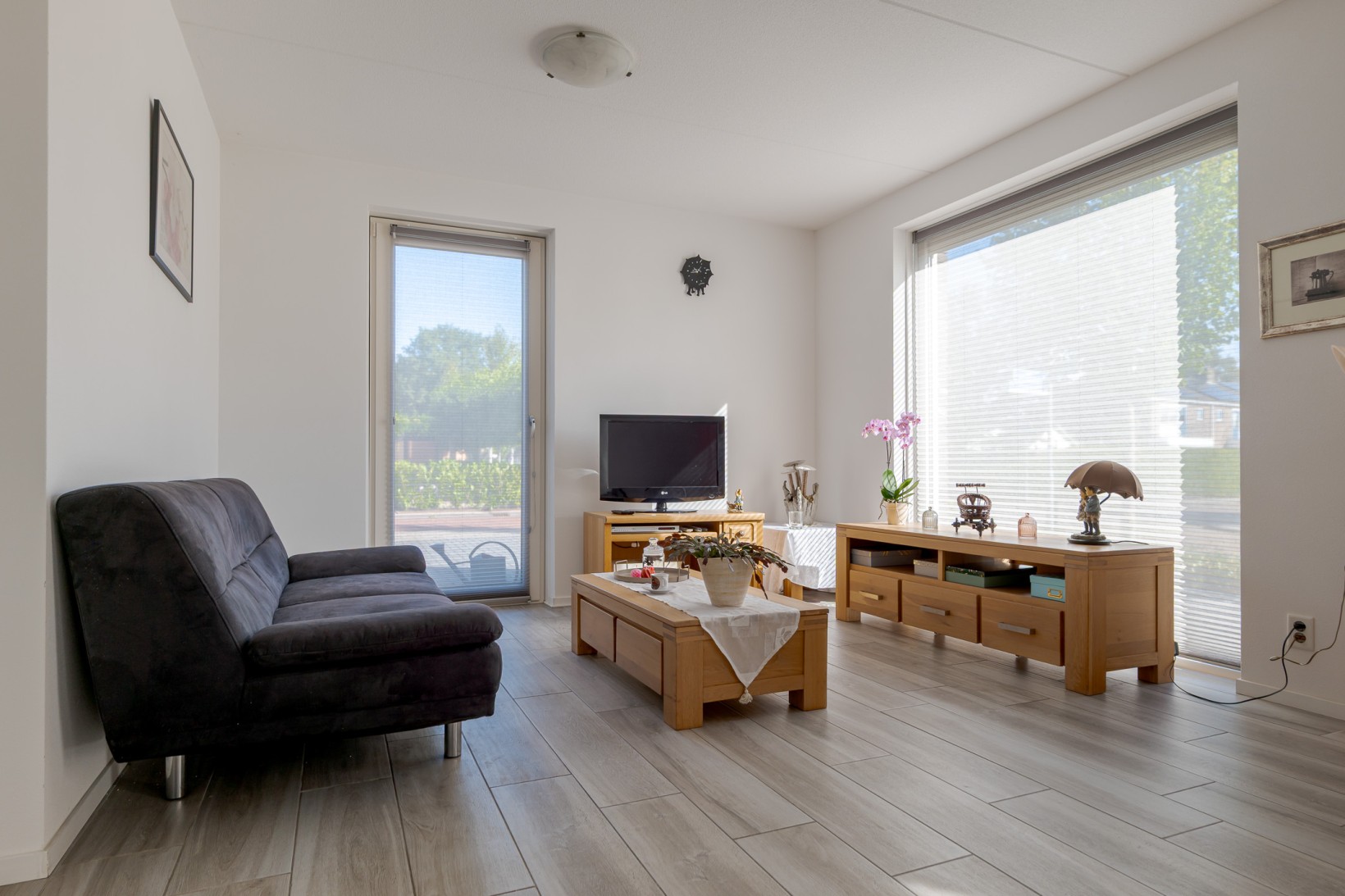 Twee-onder-één-kap te koop: H. Scheepstrastraat 23, Roden