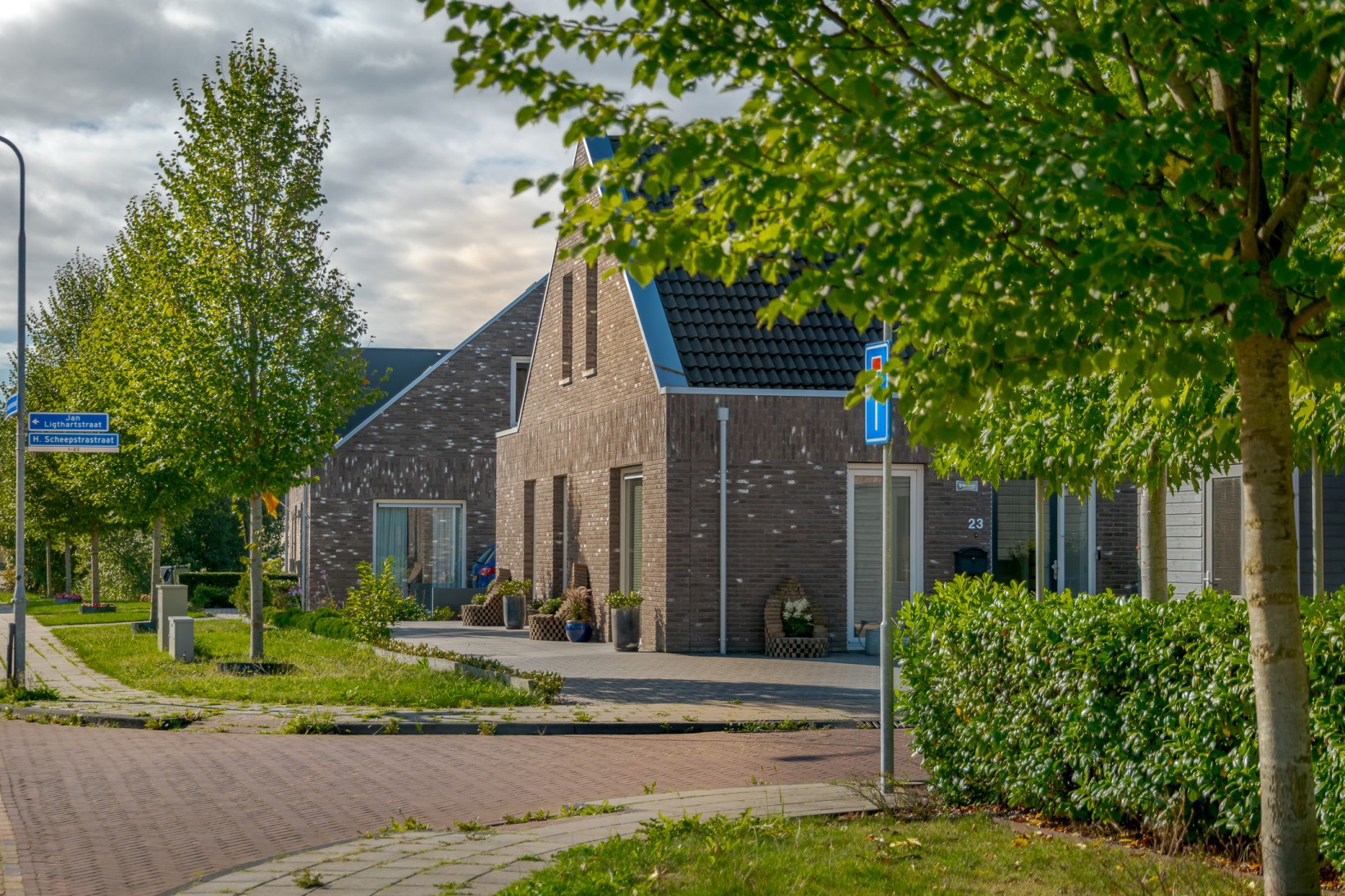 Twee-onder-één-kap te koop: H. Scheepstrastraat 23, Roden
